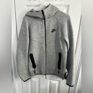 Gray small Nike tech men’s